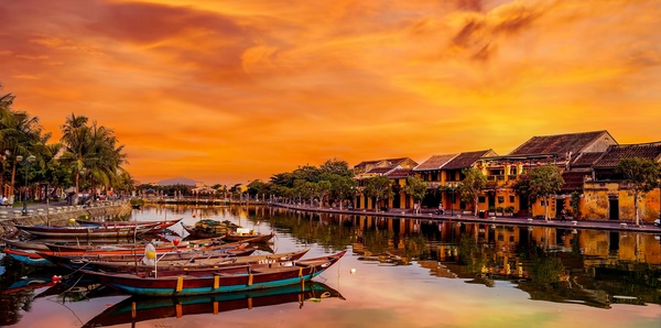 Last Minute offers: 2 for 1 Mekong, Europe, Australia Tours Tours, ocean cruise and river cruise holiday experience